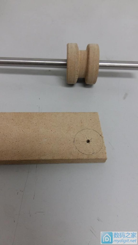 手工制作PCB必备套装之——小台锯 手工制作PCB必备套装之——小台锯