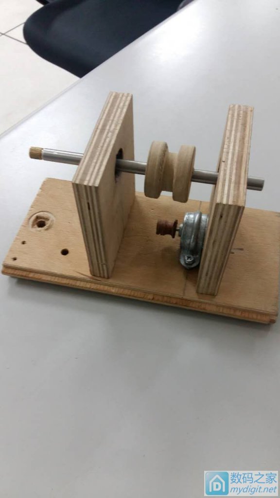 手工制作PCB必备套装之——小台锯 手工制作PCB必备套装之——小台锯