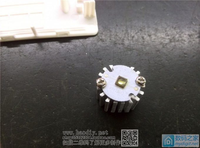 DIYֵֹͲ--籦+1WԾ۹LED+7135+18650X2+T