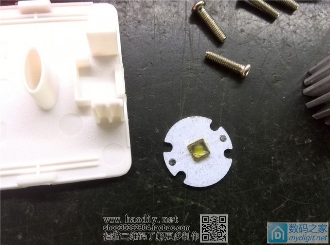 DIYֵֹͲ--籦+1WԾ۹LED+7135+18650X2+T