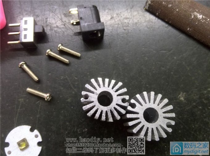 DIYֵֹͲ--籦+1WԾ۹LED+7135+18650X2+T