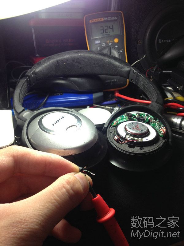 博士Bose顶级主动降噪耳机改装,你没见过的QC15! 博士Bose顶级主动降噪耳机改装,你没见过的QC15!