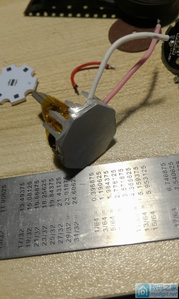 合体完成,换个角度 礼尚往来-车内阅读灯升级大功率LED 更新效果图