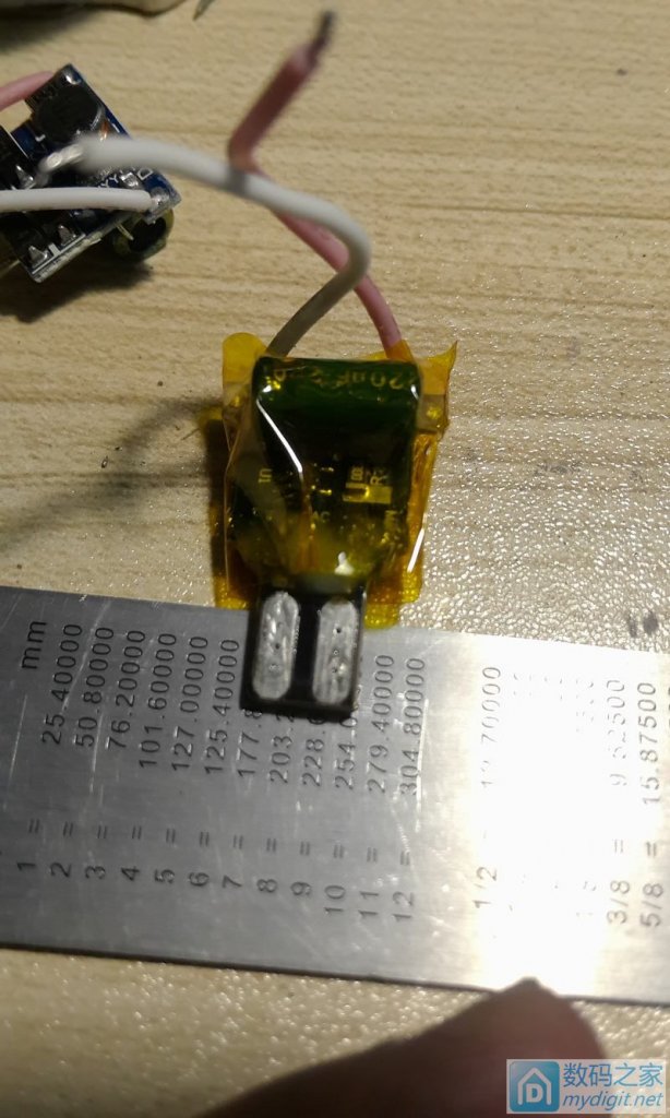 用以前的LED灯电路板做成T10插口 礼尚往来-车内阅读灯升级大功率LED 更新效果图