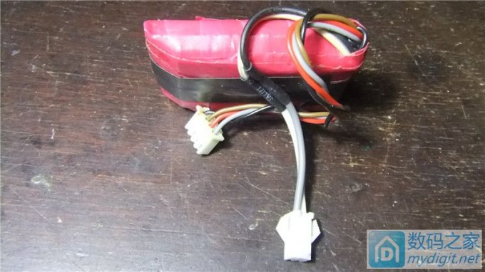 终于找到合适的电池 再改万用表供电 终于找到合适的电池 再改万用表供电