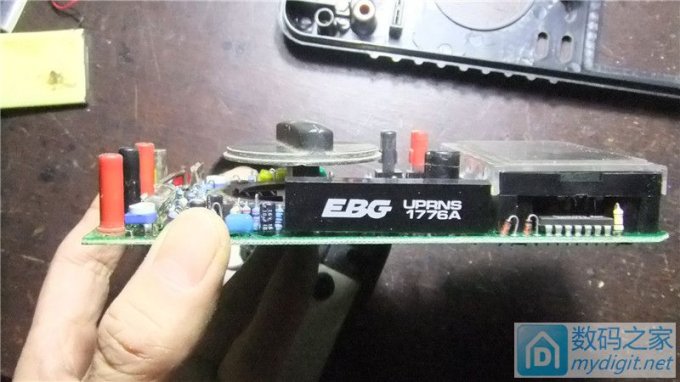 终于找到合适的电池 再改万用表供电 终于找到合适的电池 再改万用表供电