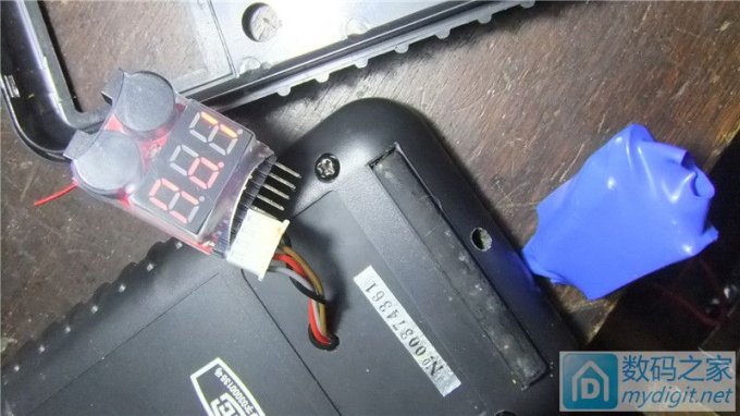 终于找到合适的电池 再改万用表供电 终于找到合适的电池 再改万用表供电