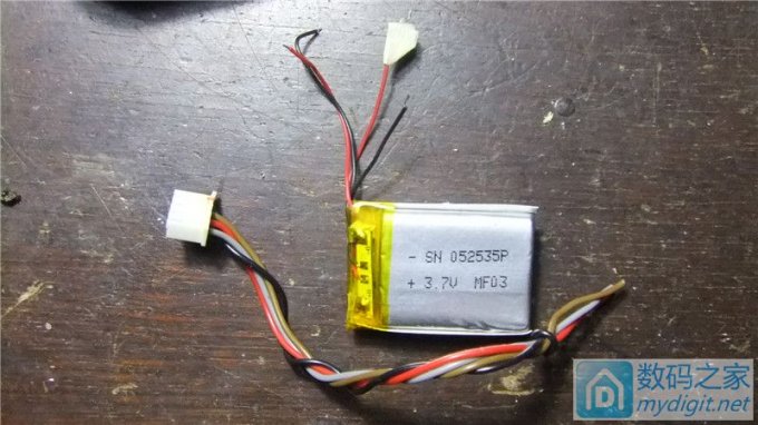 终于找到合适的电池 再改万用表供电 终于找到合适的电池 再改万用表供电