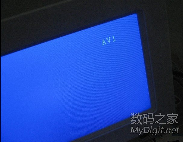 av1 改造了一个数码相框变液晶电视,打造mini家庭影院。