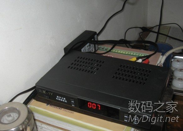 机顶盒 改造了一个数码相框变液晶电视,打造mini家庭影院。