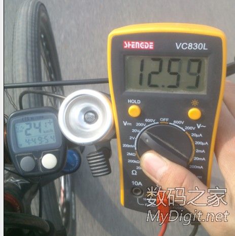 DIY一套自行车无摩擦发电系统,正在动工,求意见(已初步完工)。 DIY一套自行车无摩擦发电系统,正在动工,求意见(已初步完工)