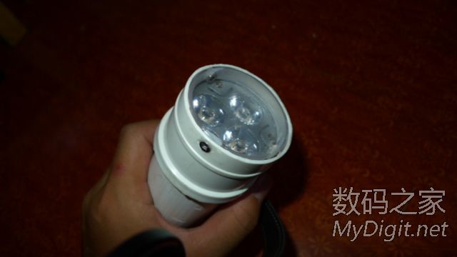 为老爸量身定做!DIY超级PVC手电筒