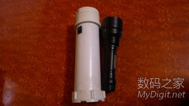 为老爸量身定做!DIY超级PVC手电筒