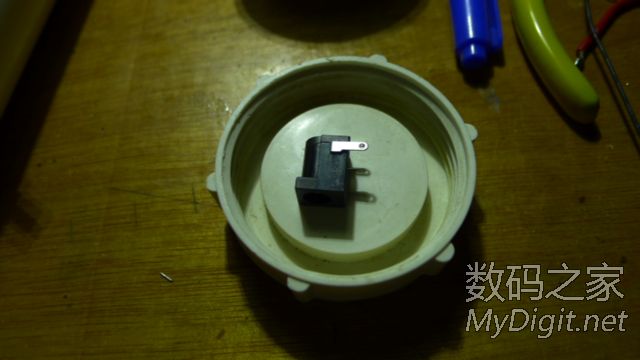 为老爸量身定做!DIY超级PVC手电筒