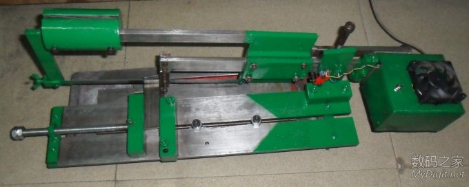 请输入描述 自制小型电动钢板锯!