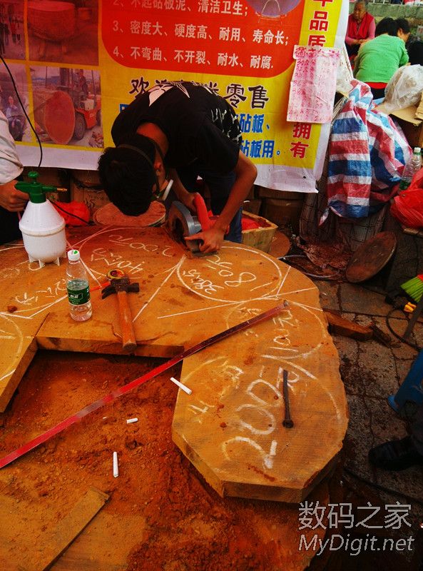 江湖佬之现场制作越南红铁木砧板 江湖佬之现场制作越南红铁木砧板