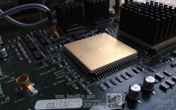 泰克数字示波器内置彩色CRT更换液晶屏图解(Tektronix TDS754C)