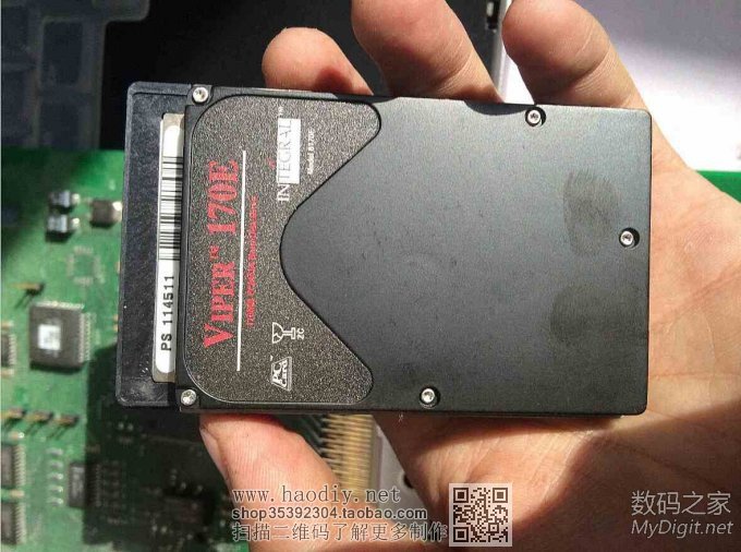 泰克数字示波器内置彩色CRT更换液晶屏图解(Tektronix TDS754C) 泰克数字示波器内置彩色CRT更换液晶屏图解(Tektronix TDS754C)