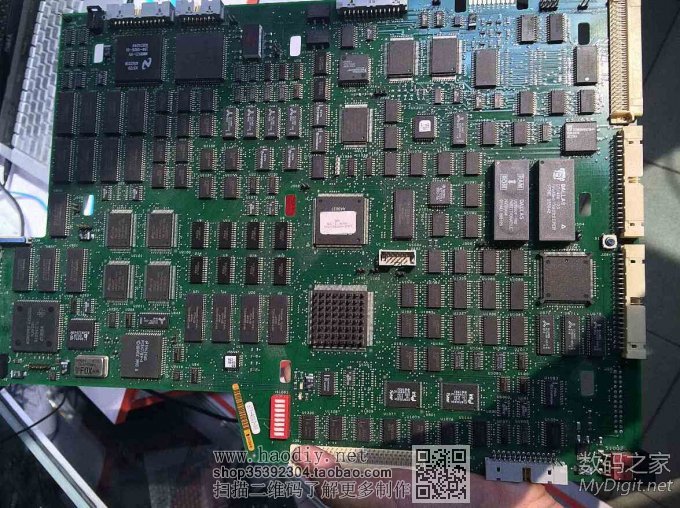 泰克数字示波器内置彩色CRT更换液晶屏图解(Tektronix TDS754C) 泰克数字示波器内置彩色CRT更换液晶屏图解(Tektronix TDS754C)