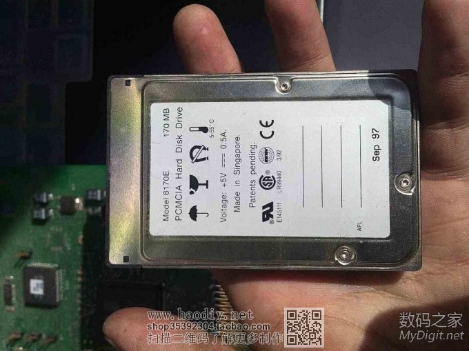 泰克数字示波器内置彩色CRT更换液晶屏图解(Tektronix TDS754C) 泰克数字示波器内置彩色CRT更换液晶屏图解(Tektronix TDS754C)