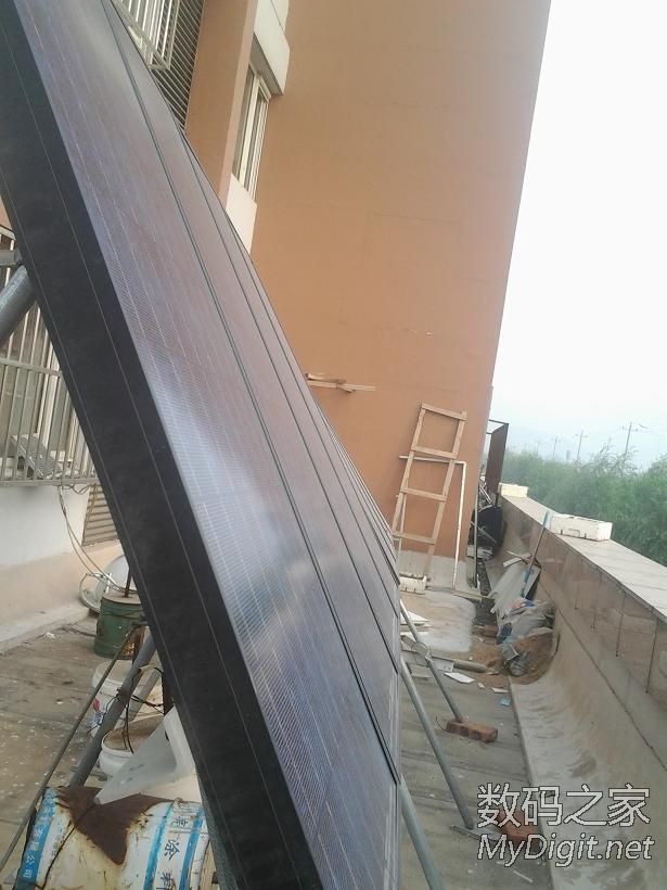 65w多晶硅太阳能板 我的太阳能发电系统(8块USA产的65w多晶硅太阳能板并联发电)