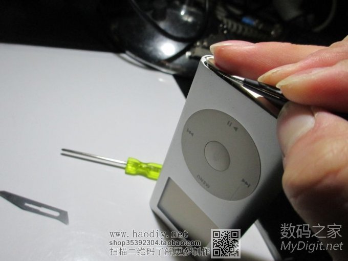 ipod mini2 改32G CF卡 改背光亮度 改1520毫安锂电容量,刷Rockb