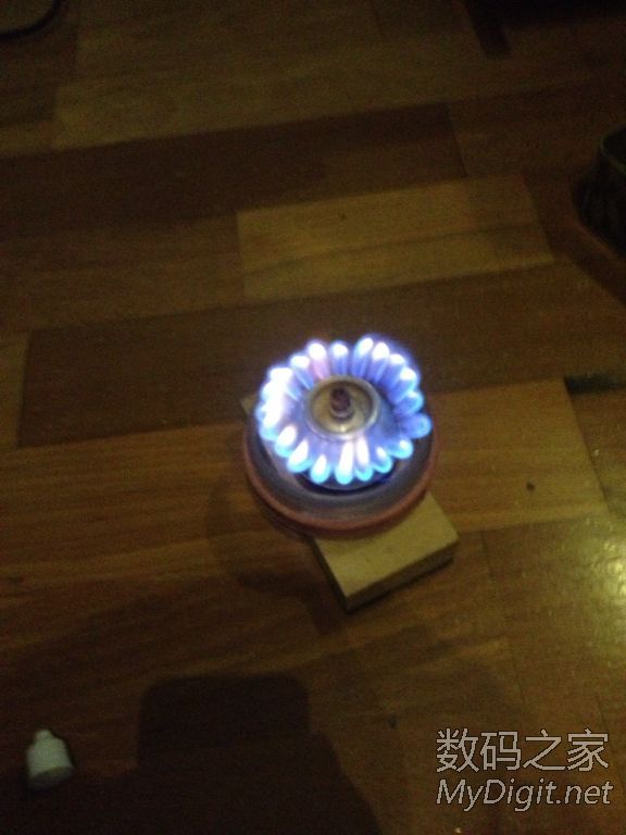 新作出炉。。。。。。。。。。。。。。。。。。DIY酒精煮茶炉