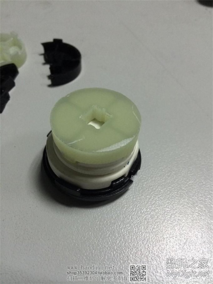 洗手间的冷热水龙头关不住水了,拿到公司干点私活……