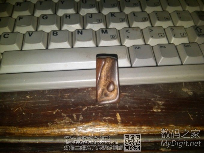 (上了效果图)用了一点废料,刻了个小印章,大虾们认知这种事神马木料吗?求解 (上了效果图)用了一点废料,刻了个小印章,大虾们认知这种事神