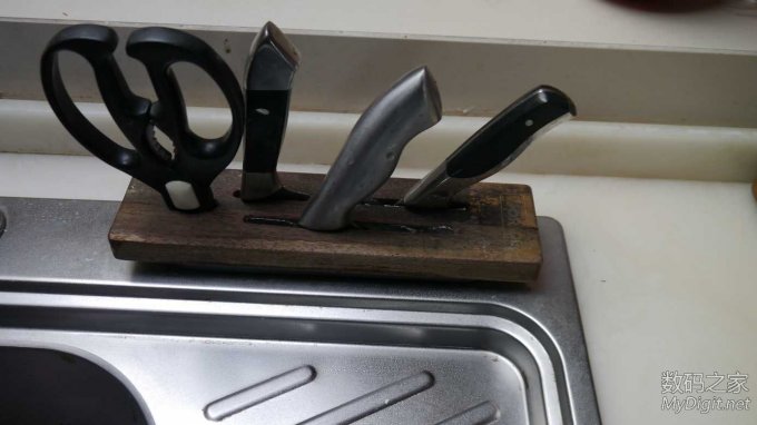 老婆喜欢的制作系列之七~铝合金刀架~奖励多多 老婆喜欢的制作系列之七~铝合金刀架~奖励多多