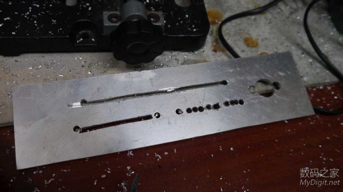 老婆喜欢的制作系列之七~铝合金刀架~奖励多多 老婆喜欢的制作系列之七~铝合金刀架~奖励多多