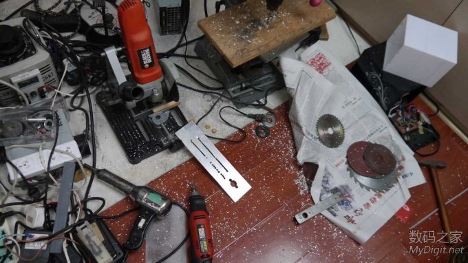 老婆喜欢的制作系列之七~铝合金刀架~奖励多多 老婆喜欢的制作系列之七~铝合金刀架~奖励多多