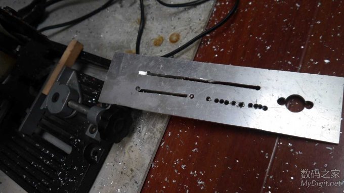 老婆喜欢的制作系列之七~铝合金刀架~奖励多多 老婆喜欢的制作系列之七~铝合金刀架~奖励多多