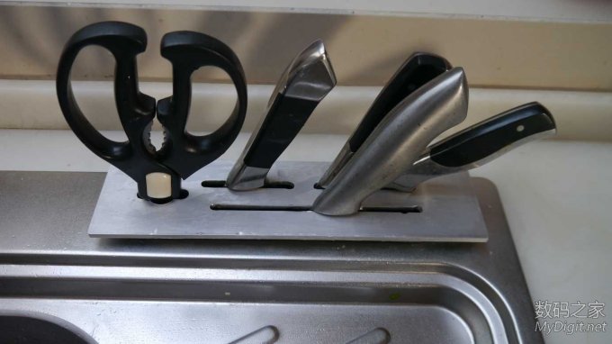 老婆喜欢的制作系列之七~铝合金刀架~奖励多多 老婆喜欢的制作系列之七~铝合金刀架~奖励多多