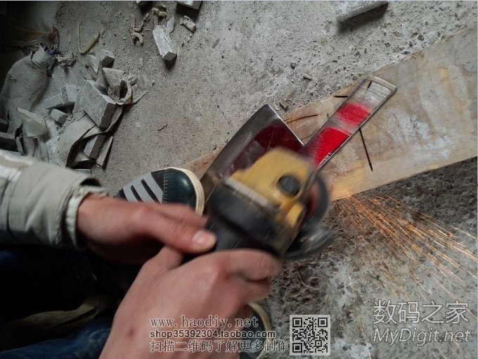 穷屌丝的杰作,用大理石切割片做了两把菜刀 穷屌丝的杰作,用大理石切割片做了两把菜刀