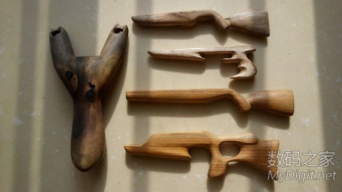 请输入描述 接着发几款枪托!亮瞎你们的眼睛可不要喷我啊!呵呵!