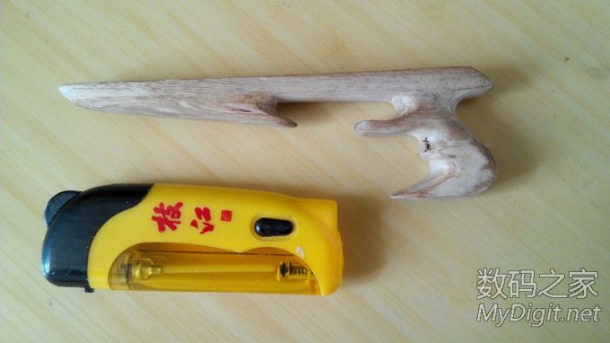 请输入描述 接着发几款枪托!亮瞎你们的眼睛可不要喷我啊!呵呵!