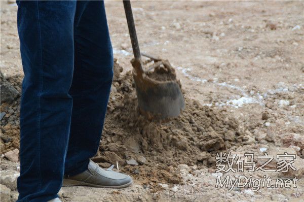 传说中的神器“洛阳铲” 传说中的神器“洛阳铲”