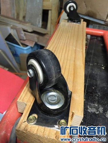 拆了堂屋盖猪圈,我用松下贴片机的安全围栏,做了辆载重平推车。