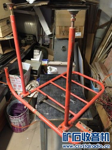 拆了堂屋盖猪圈,我用松下贴片机的安全围栏,做了辆载重平推车。