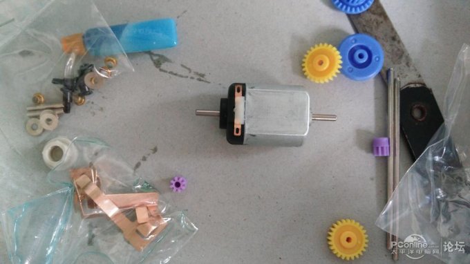 点击查看原图 超星模王双头中置马达四驱赛车(80 90后的回忆)	      						超