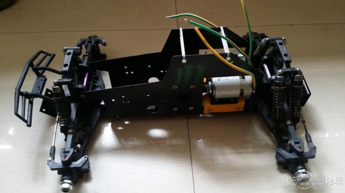 点击查看原图 攒个啥都能发帖吗,我来发个DIY遥控车的……