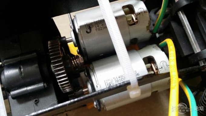 点击查看原图 攒个啥都能发帖吗,我来发个DIY遥控车的……