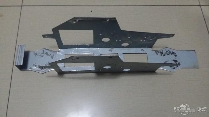 点击查看原图 攒个啥都能发帖吗,我来发个DIY遥控车的……