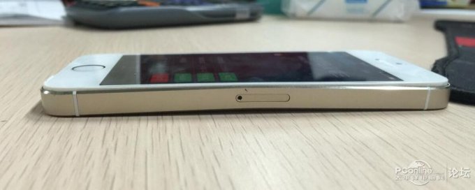 点击查看原图 【旋风原创】Iphone坐弯了肿么办?掰直了就好了!