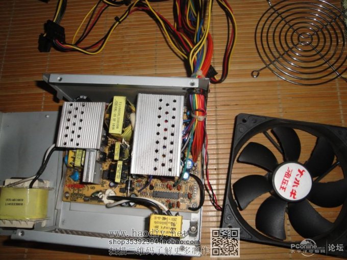 点击查看原图 辰小桀给力折腾 机箱MOD——黑色恶魔变身白色天使 废铁架电脑机