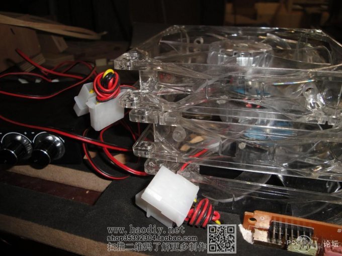 点击查看原图 辰小桀给力折腾 机箱MOD——黑色恶魔变身白色天使 废铁架电脑机