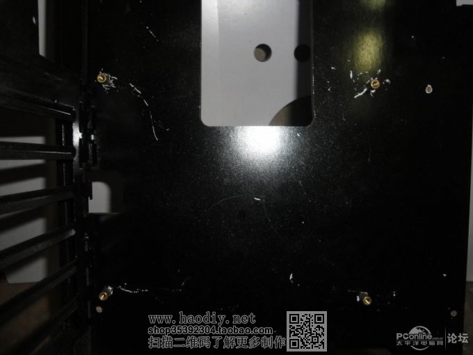 点击查看原图 辰小桀给力折腾 机箱MOD——黑色恶魔变身白色天使 废铁架电脑机