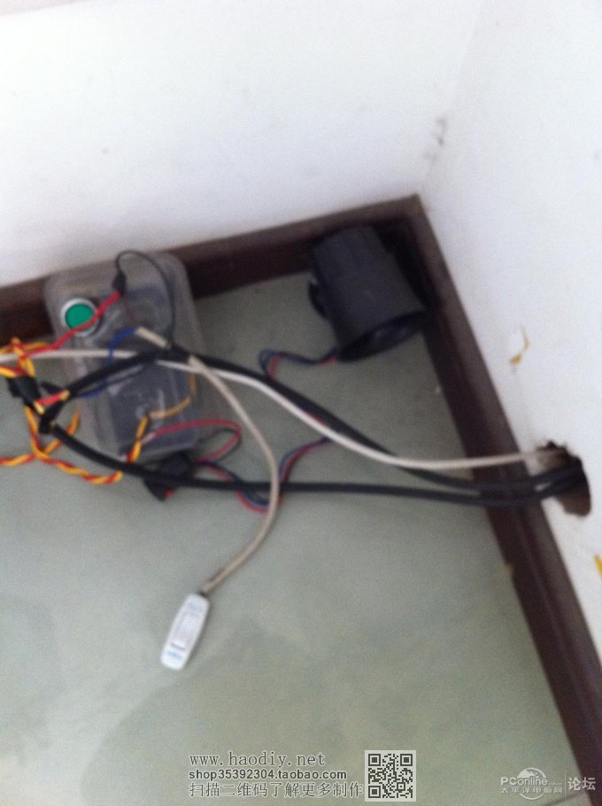 点击查看原图 太阳能电池+蓄电池→USB充电+防盗器+LED照明+UPS