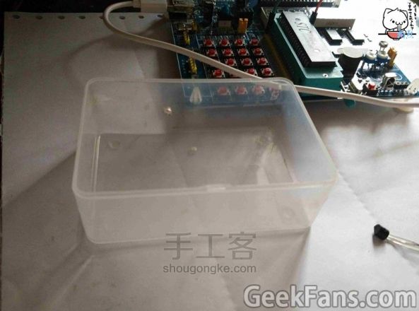 打造一个单片机控“光码电子锁”【转译】